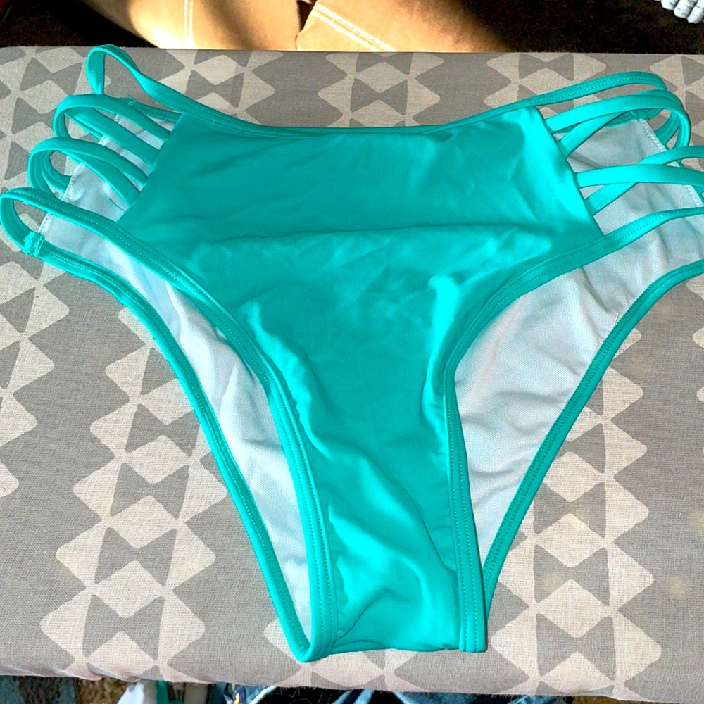 Cupshe swimsuit size medium